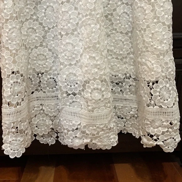 white lace Crocheted dress size 6 - Picture 4 of 11